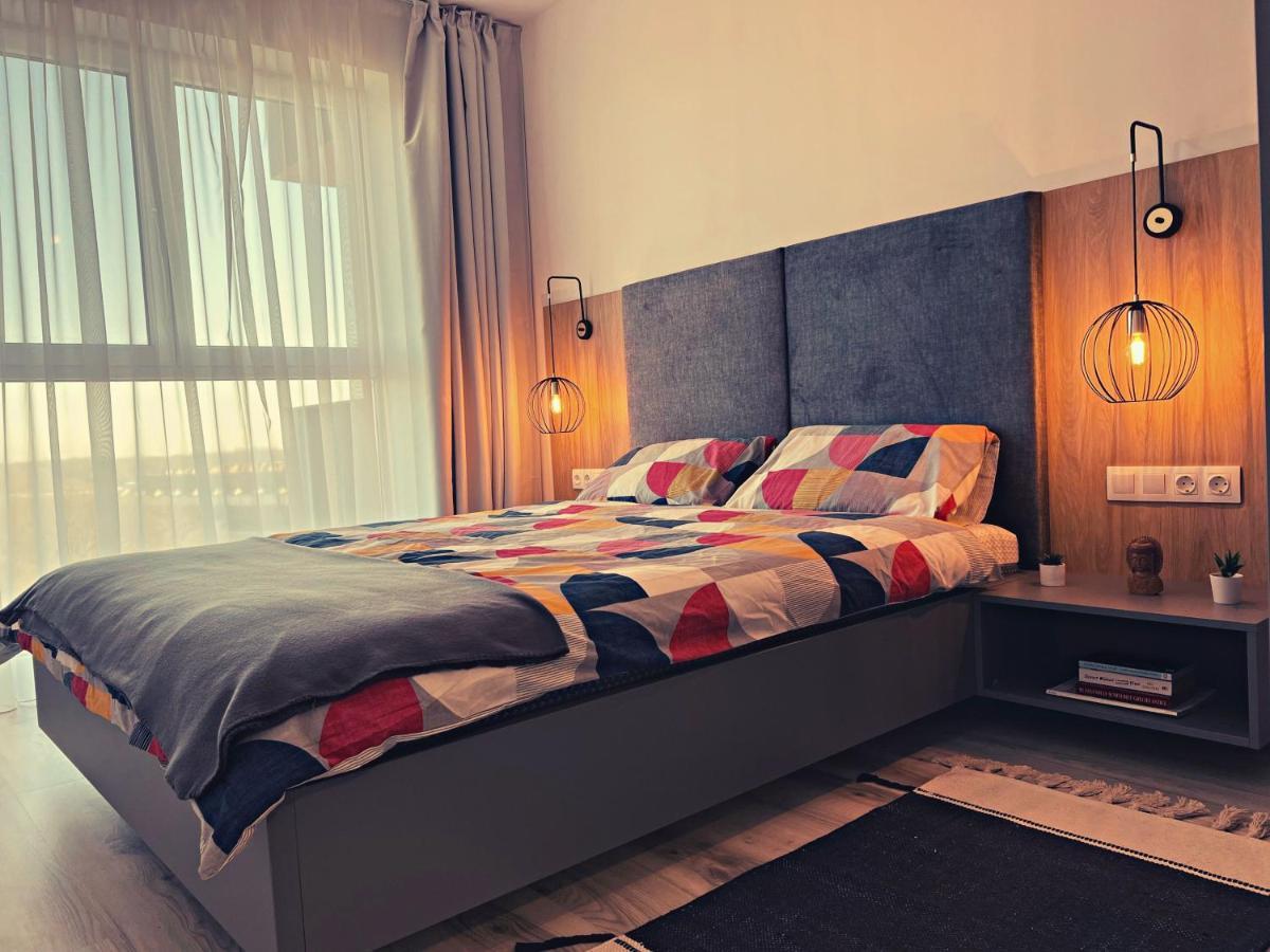 Panoramic Forest View Apartment Dumbravita  Bagian luar foto